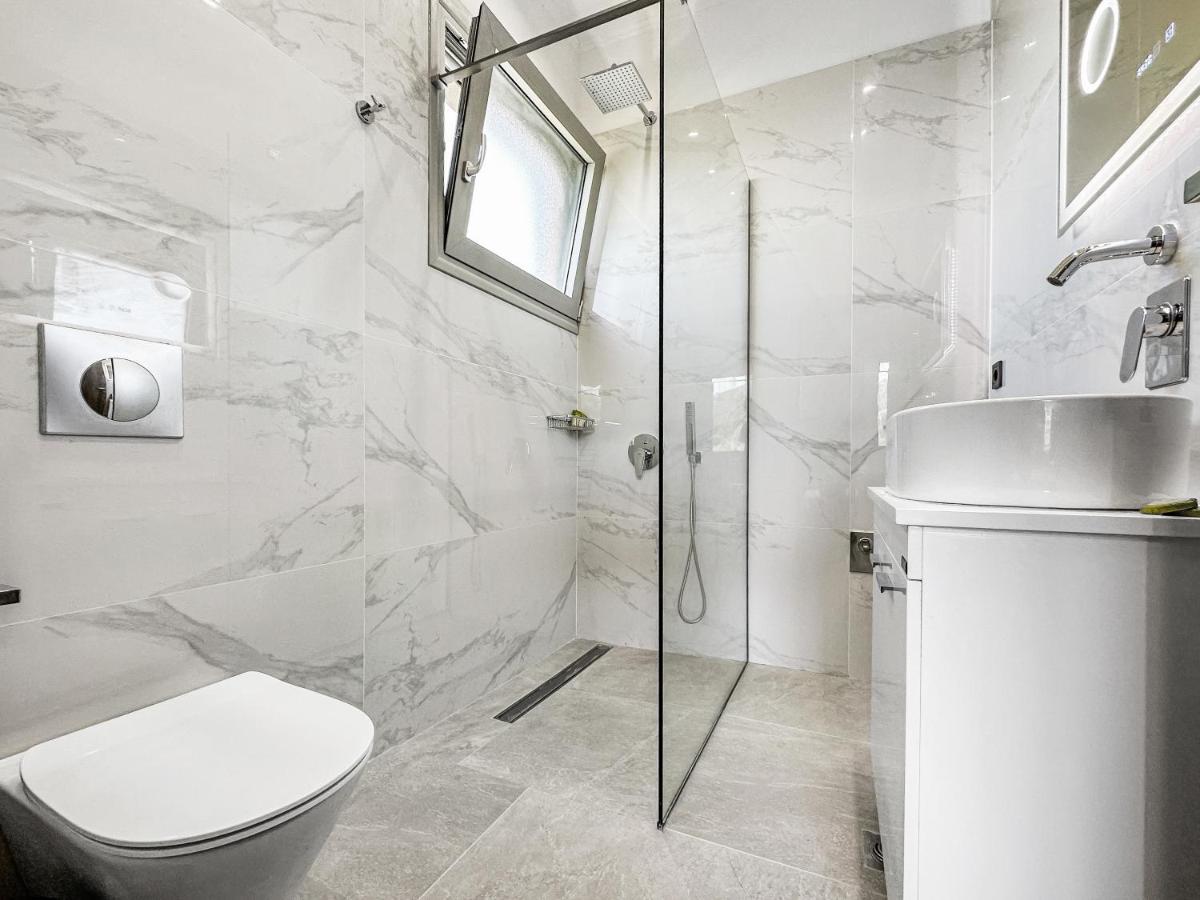 Robin'S Aparthotel Apólpena Kültér fotó