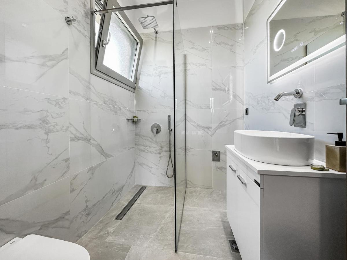 Robin'S Aparthotel Apólpena Kültér fotó